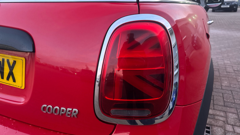 MINI Hatchback 1.5 Cooper Exclusive 3dr Auto Petrol Hatchback